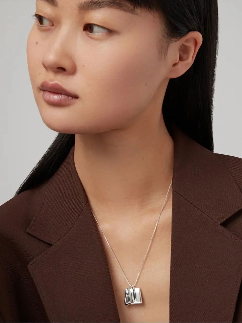 Jenny Bird small Sundra pendant necklace